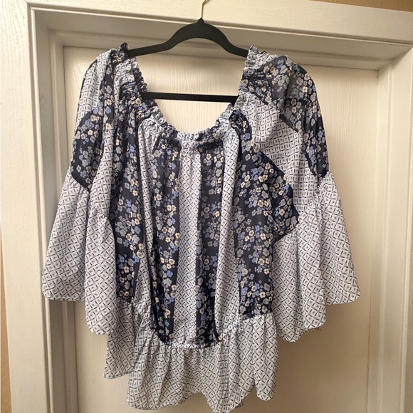 Elegant Floral Women's Blouse - Picture 2 of 2
